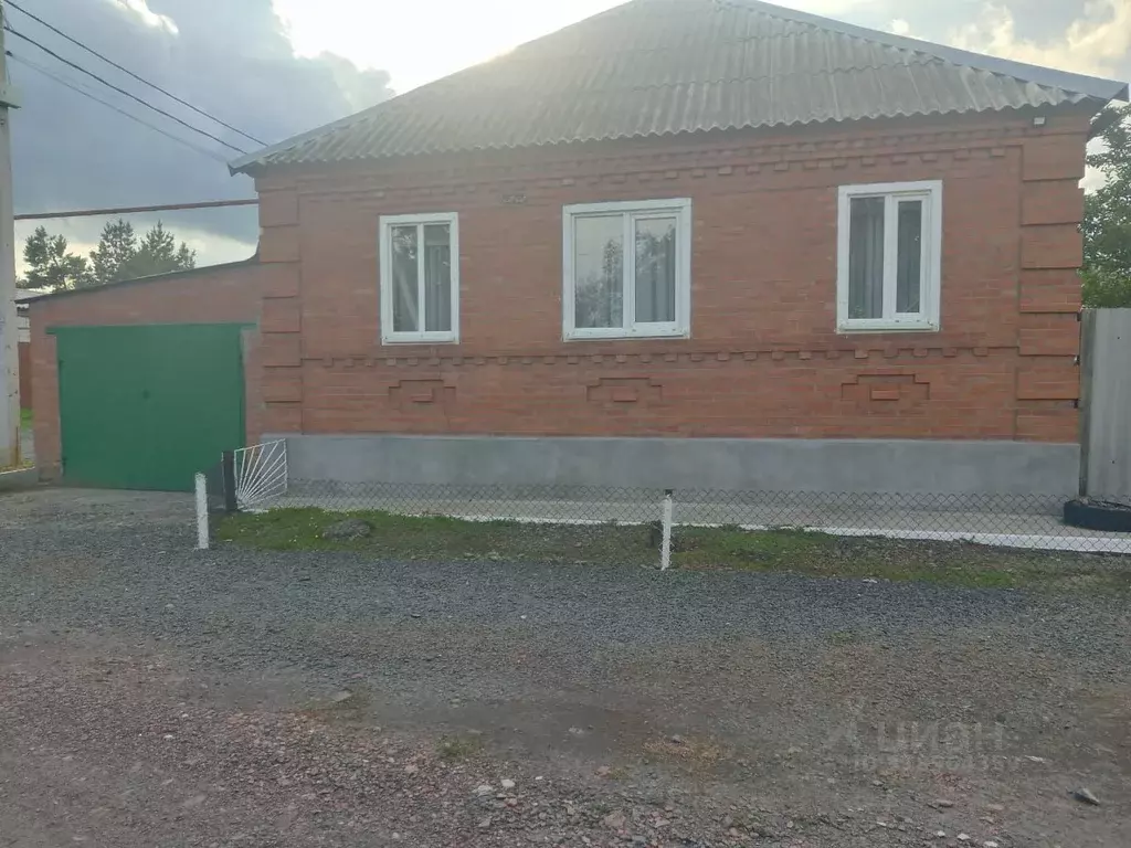 Дом в Ростовская область, Шахты пос. Фрунзе, ул. Некрасова, 6 (88 м) - Фото 0