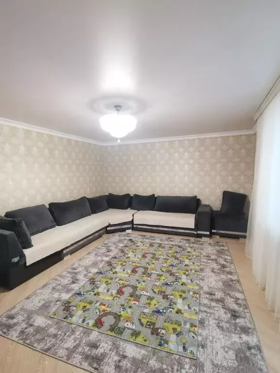 4-к кв. Кабардино-Балкария, Нальчик ул. Идарова, 150/1 (93.0 м) - Фото 1