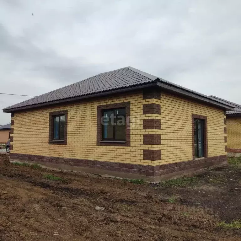 Дом в Башкортостан, Уфимский район, Зубовский сельсовет, с. ... - Фото 0