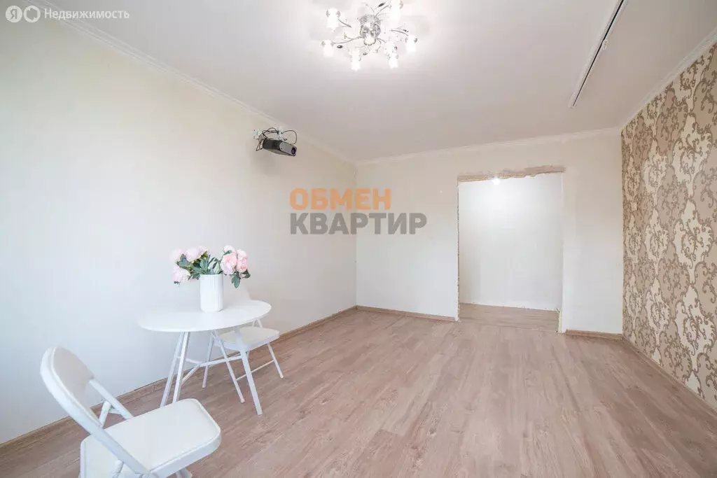 4-комнатная квартира: Екатеринбург, улица Владимира Высоцкого, 6 (79.7 ... - Фото 1