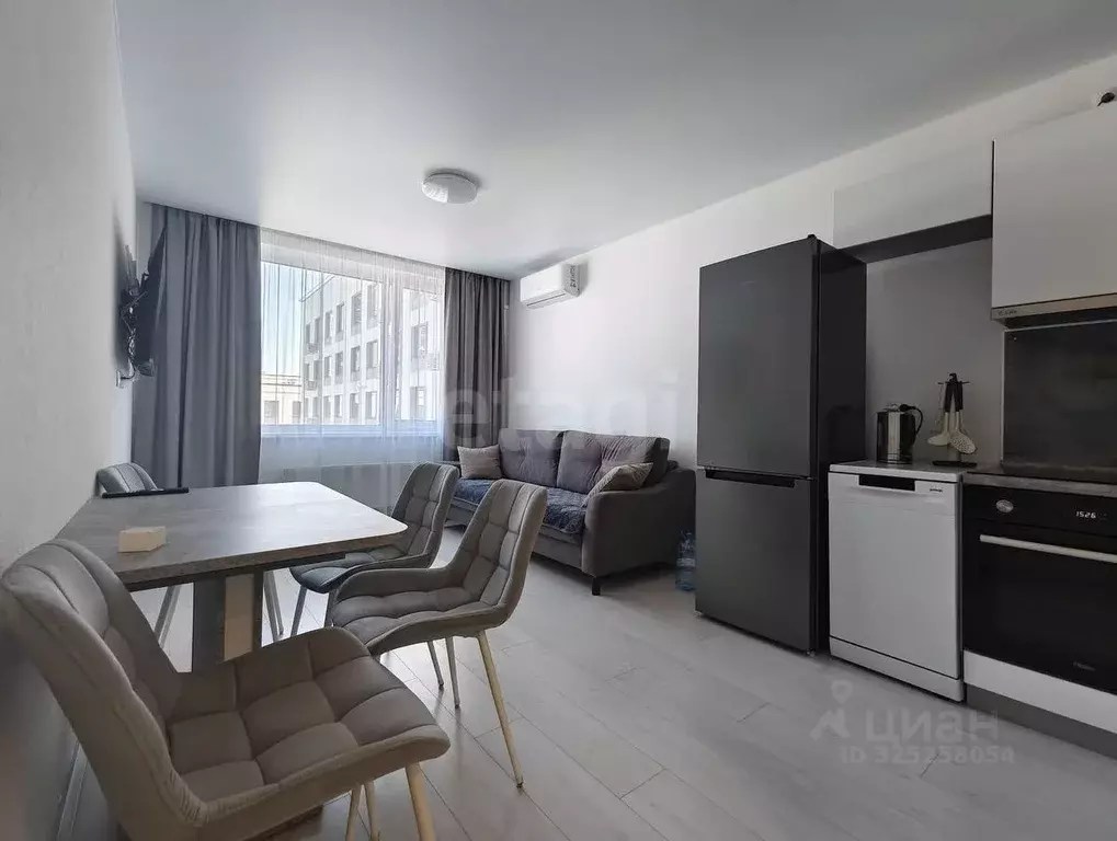 2-к кв. Тюменская область, Тюмень Харьковская ул., 72А (67.0 м) - Фото 1