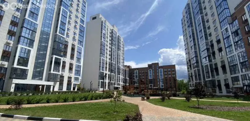 2-комнатная квартира: Старый Оскол, микрорайон Садовые Кварталы, 2 (64 ... - Фото 1