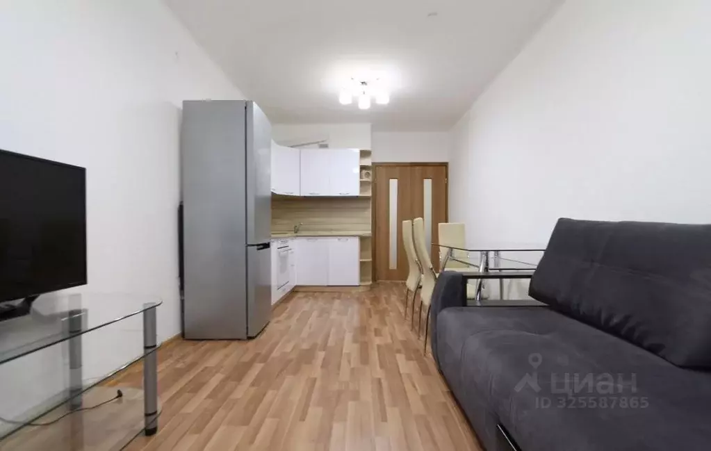 1-к кв. Свердловская область, Екатеринбург пер. Переходный, 9 (45.0 м) - Фото 2