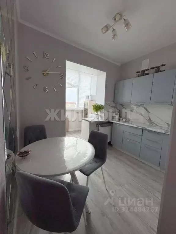 3-к кв. Ханты-Мансийский АО, Когалым Прибалтийская ул., 49 (72.0 м) - Фото 0