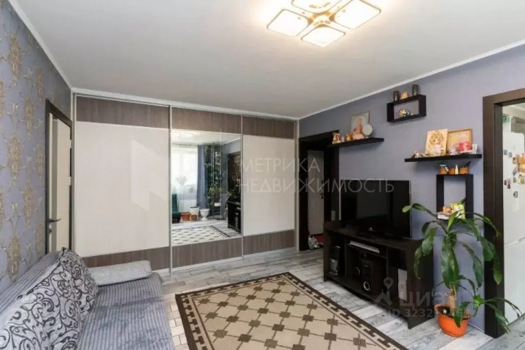 3-к кв. Тюменская область, Тюмень ул. Павла Шарова, 5 (56.1 м) - Фото 1