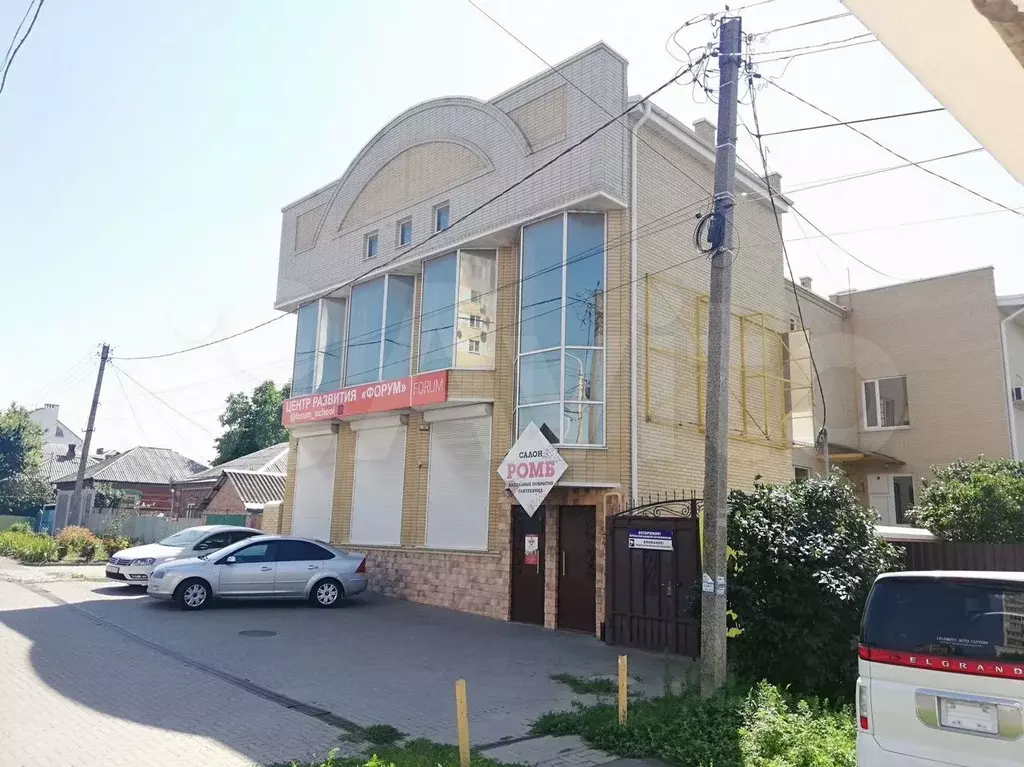 Светлое, просторное торгово-офисное 350 кв.м - Фото 1
