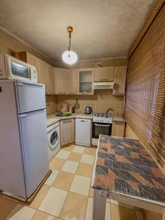 2-к кв. Свердловская область, Екатеринбург ул. Латвийская, 25 (44.0 м) - Фото 1