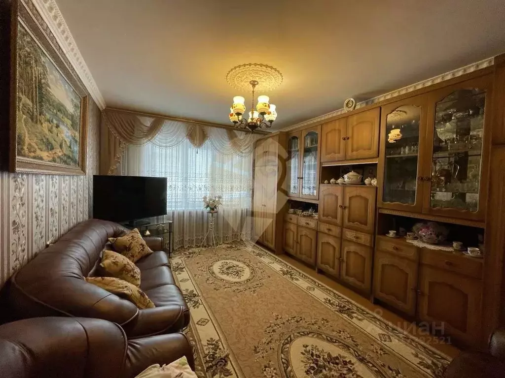 3-к кв. Белгородская область, Старый Оскол Жукова мкр, 24 (62.1 м) - Фото 0