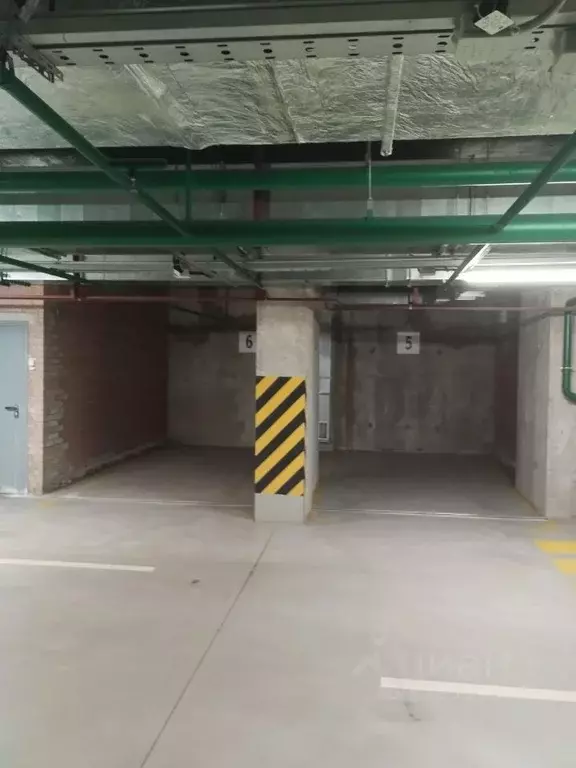 Гараж в Санкт-Петербург ул. Парфеновская, 9к2 (15 м) - Фото 0