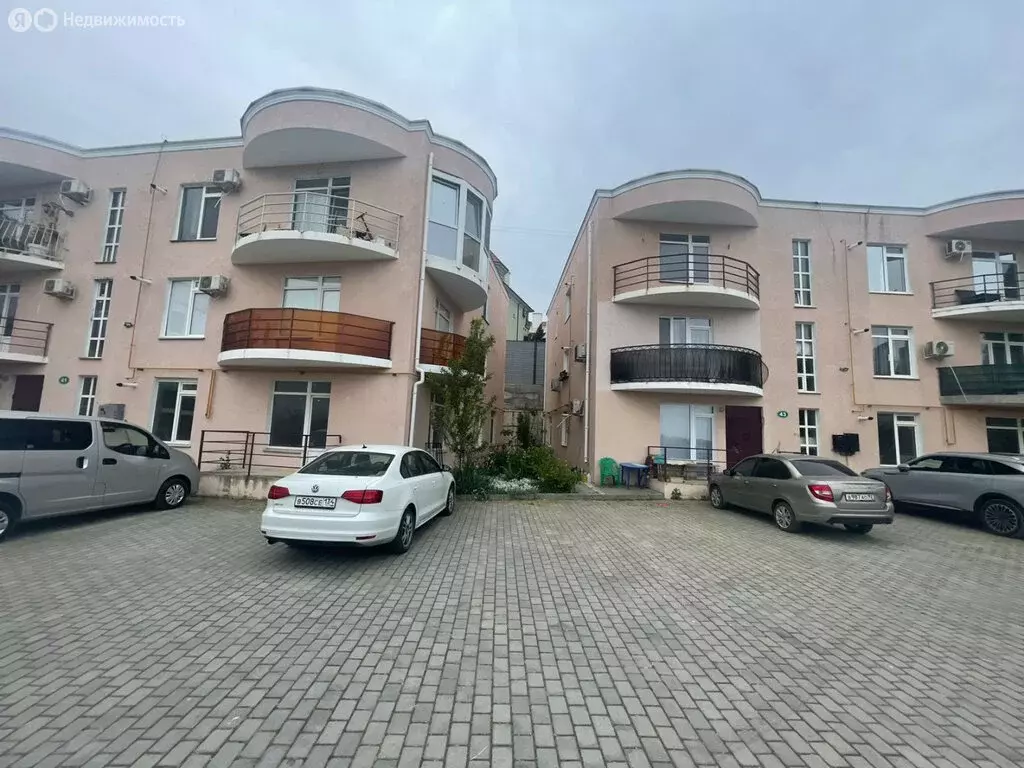 2-комнатная квартира: Севастополь, улица Александра Шостака, 43 (69 м) - Фото 1