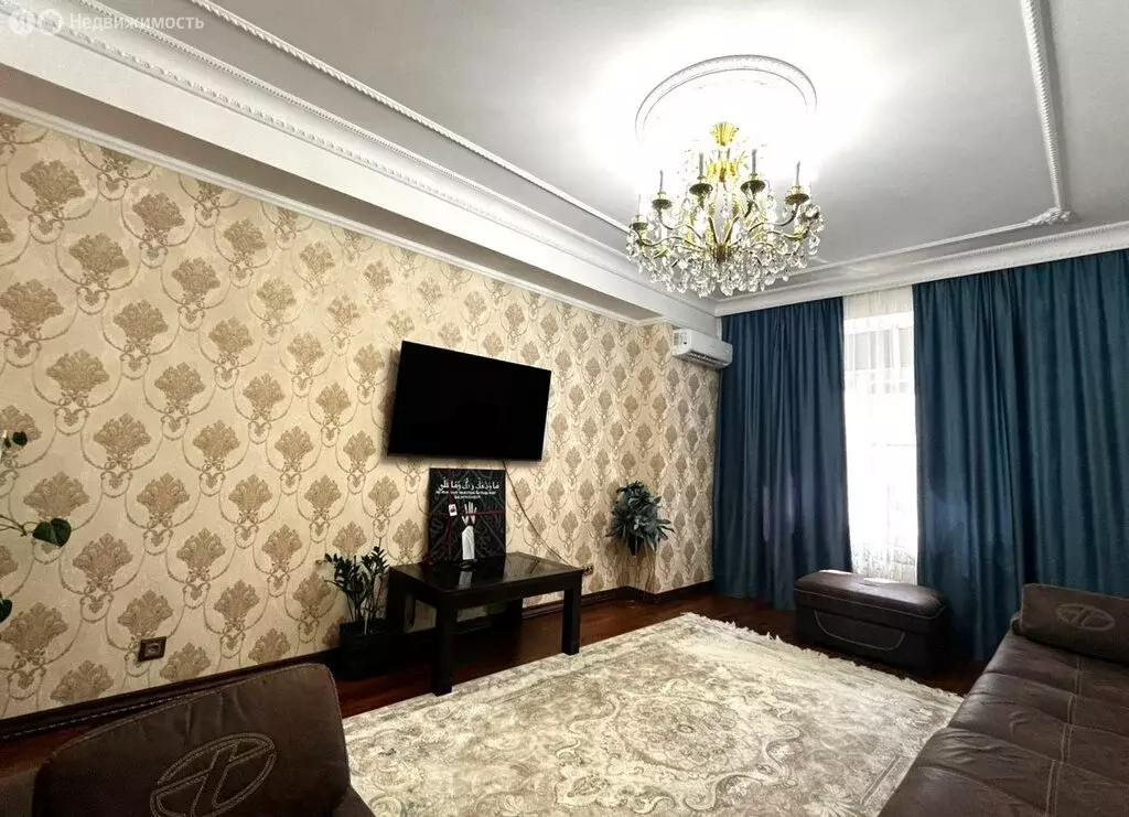 2-комнатная квартира: Дербент, улица Сальмана, 87А (67 м) - Фото 0