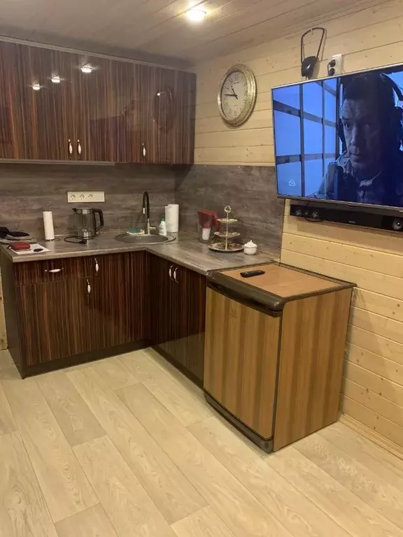 Дом в Новгородская область, Великий Новгород ул. Поддорская, 8 (20 м) - Фото 1