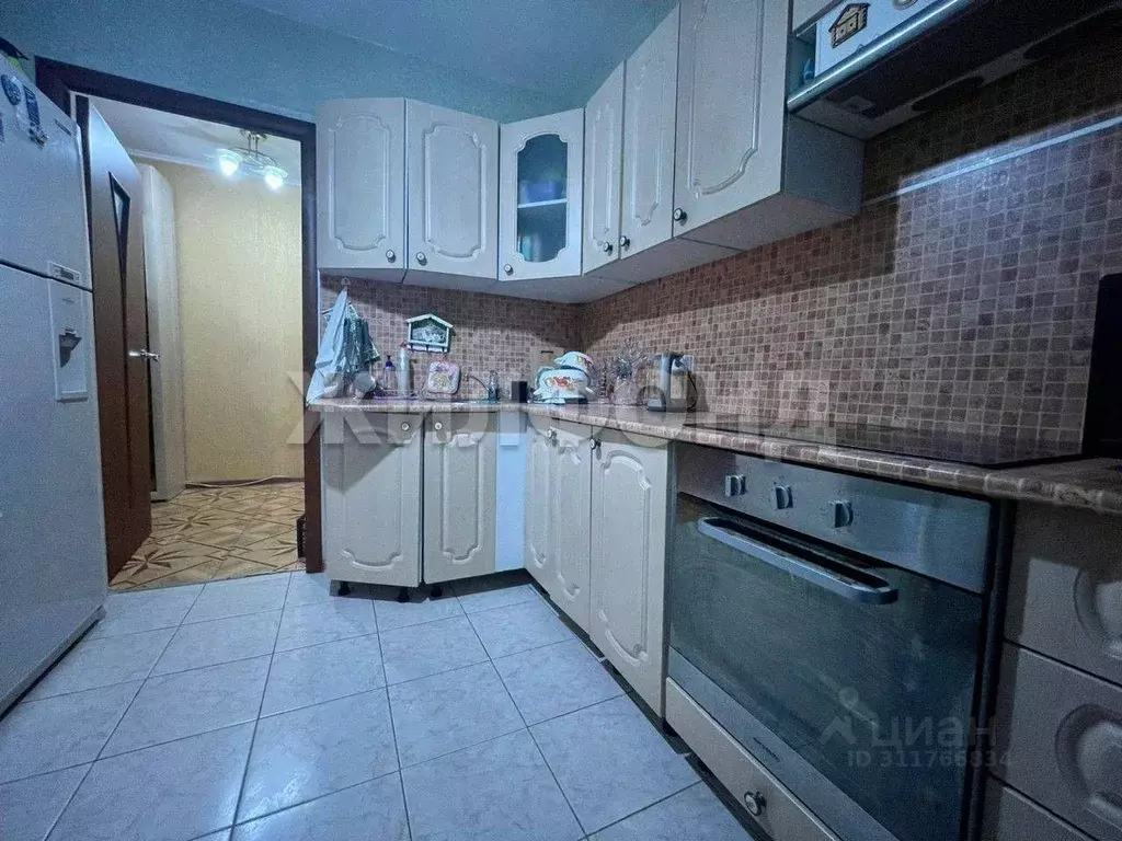 3-к кв. Ханты-Мансийский АО, Когалым Ленинградская ул., 33 (62.0 м) - Фото 1