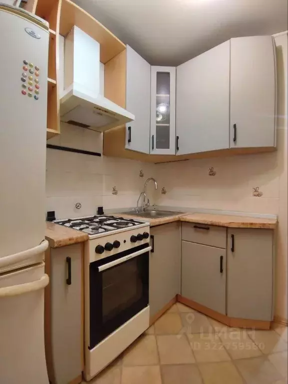 3-к кв. Челябинская область, Челябинск Пограничная ул., 11 (61.1 м) - Фото 0