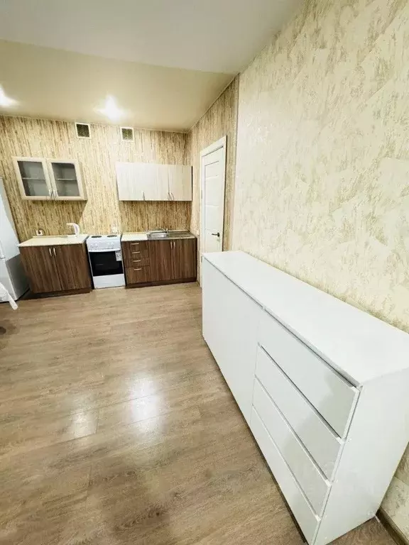 1-к кв. Свердловская область, Екатеринбург ул. Лучистая, 4 (40.0 м) - Фото 1