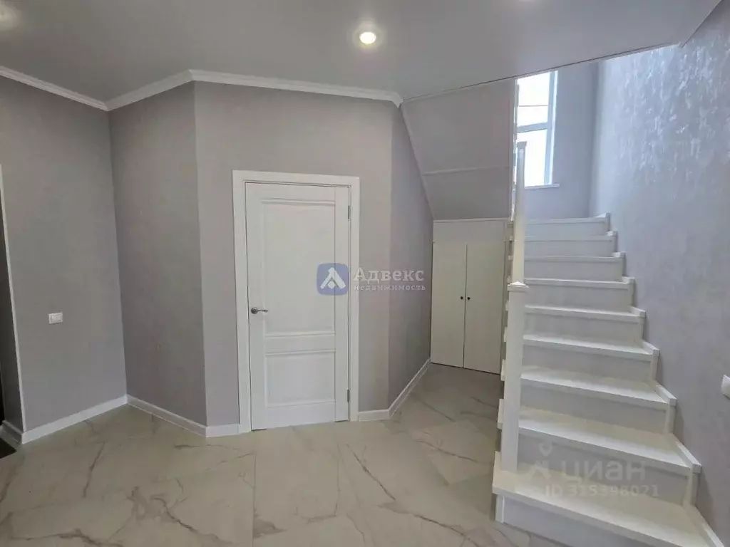 Коттедж в Тюменская область, Тюмень ул. Омутинская (127 м) - Фото 1