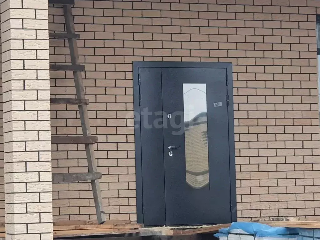 Дом в Челябинская область, Троицк ул. 30 лет ВЛКСМ, 90 (186 м) - Фото 1