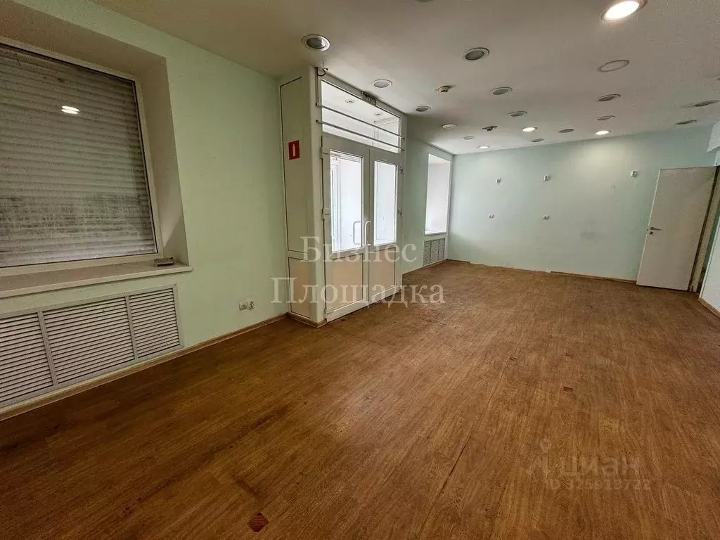 Торговая площадь в Ульяновская область, Ульяновск ул. Гагарина, 1/35 ... - Фото 2