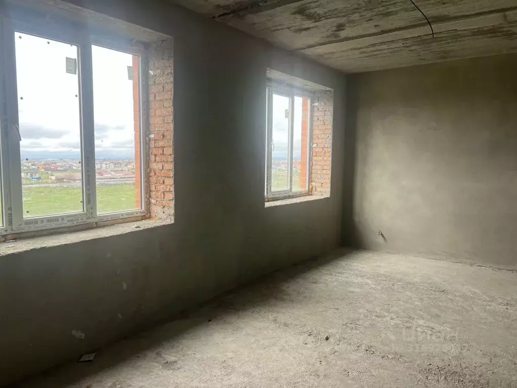 3-к кв. Северная Осетия, Владикавказ ул. Курсантов-Кировцев, 29к4 ... - Фото 0