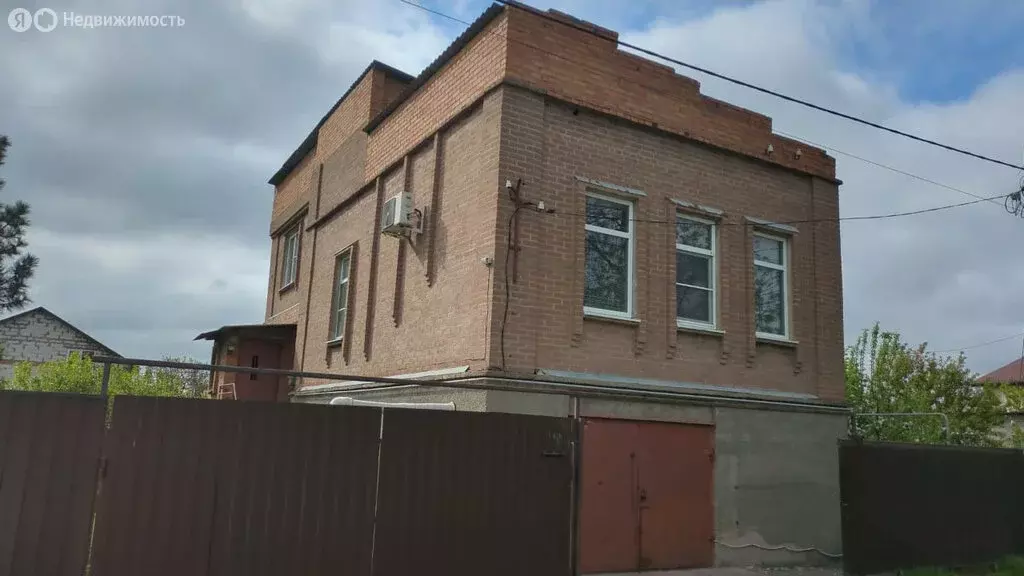 Дом в Азов, Орхидейная улица (170 м) - Фото 1