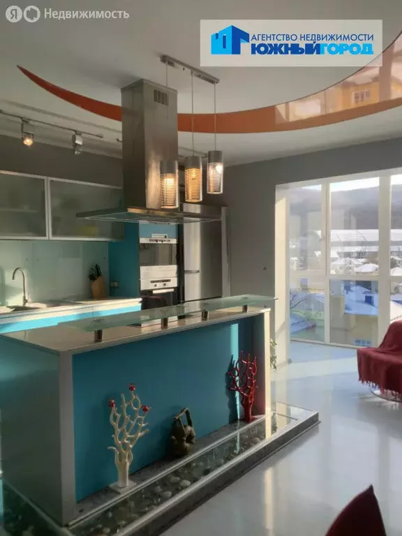 5-комнатная квартира: Южно-Сахалинск, Комсомольская улица, 291Б (198.2 ... - Фото 1