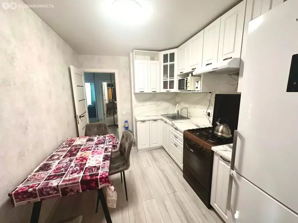 3-комнатная квартира: село Песчаные Ковали, Октябрьская улица, 3А ... - Фото 2