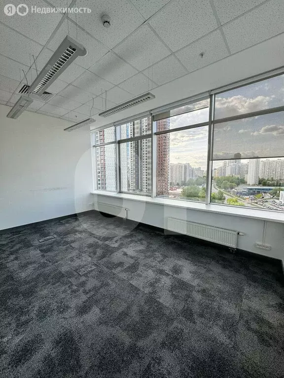Офис (6470 м) - Фото 1