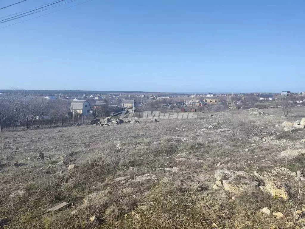 Участок в Крым, Симферопольский район, Урожайновское с/пос, Земляничка ... - Фото 1