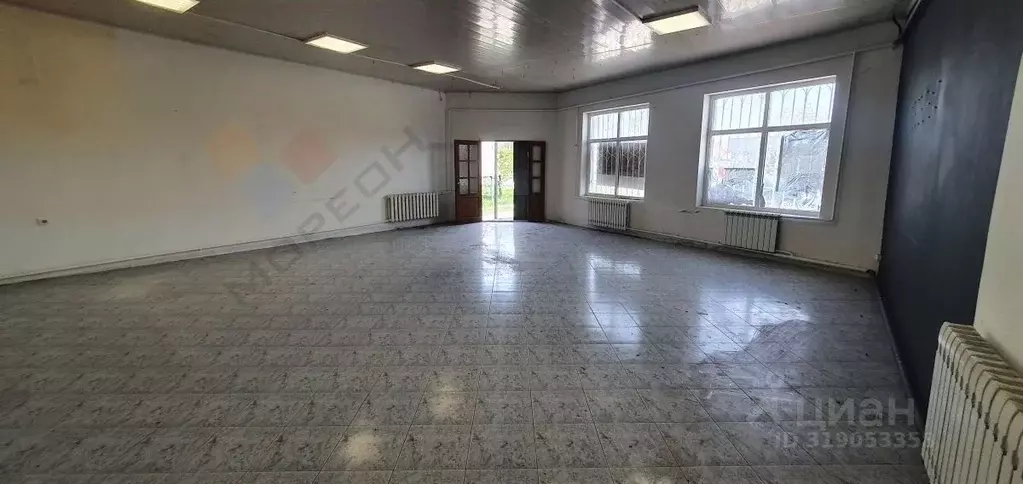 Помещение свободного назначения в Краснодарский край, Крымск ул. ... - Фото 0
