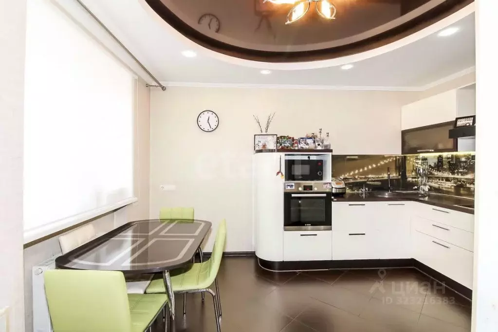 2-к кв. Тюменская область, Тюмень ул. Газовиков, 33 (94.0 м) - Фото 2