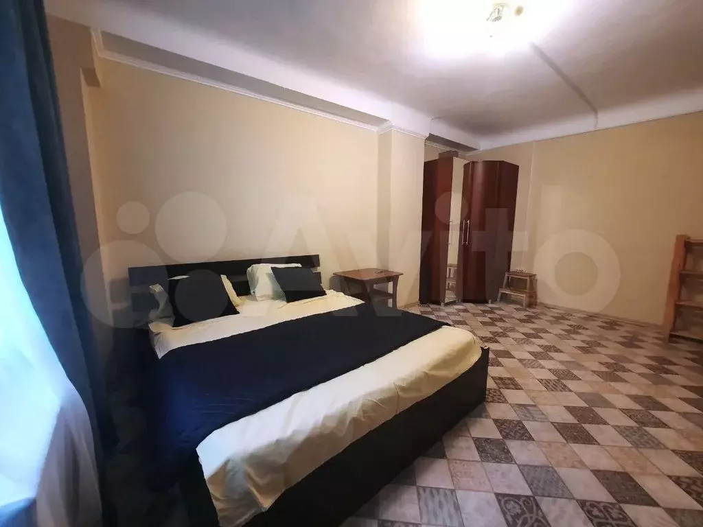 Комната 18 м в 4-к., 3/5 эт. - Фото 0