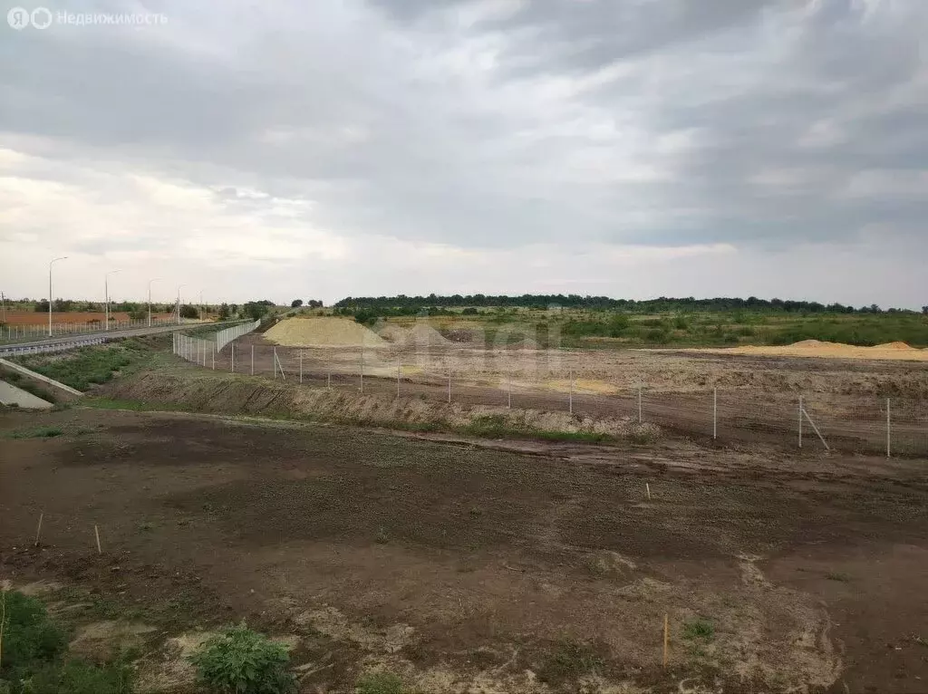 Участок в Богучар, Военный городок, 8-й микрорайон (820 м) - Фото 0
