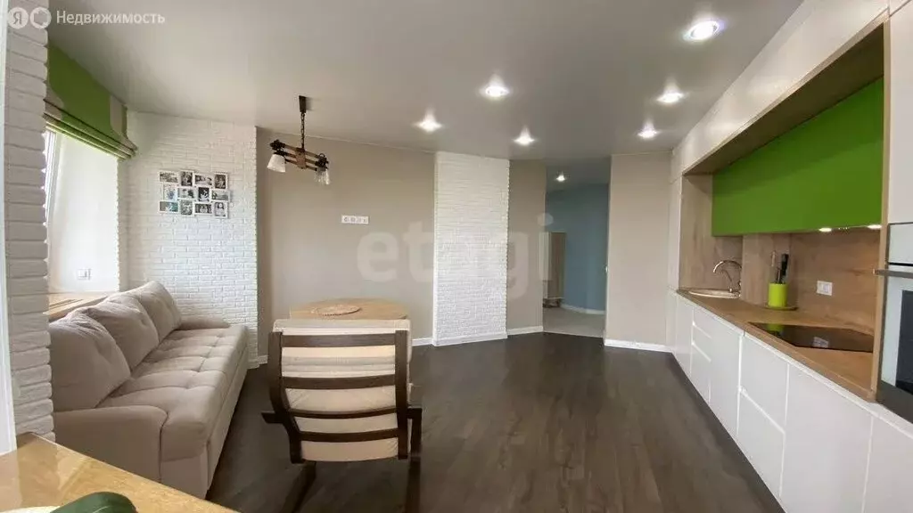 3-комнатная квартира: Чебоксары, улица Академика РАН Х.М. Миначева, 17 ... - Фото 2