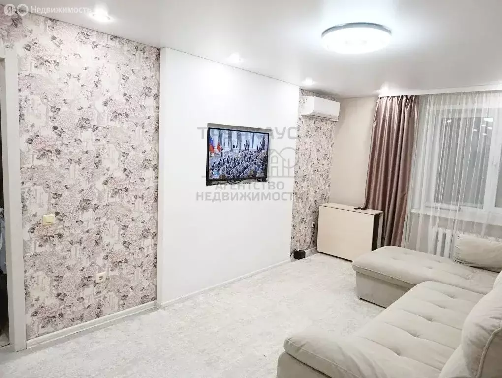 2-комнатная квартира: Нефтекамск, Комсомольский проспект, 39 (53 м) - Фото 1