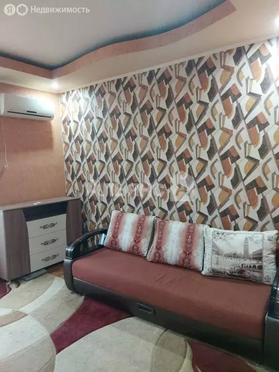 2-комнатная квартира: Каменск-Шахтинский, улица Ворошилова, 8 (50 м) - Фото 2