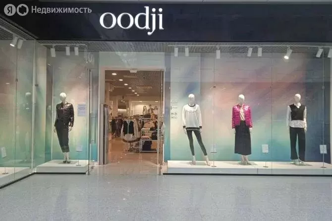 Торговая площадь (549 м) - Фото 1