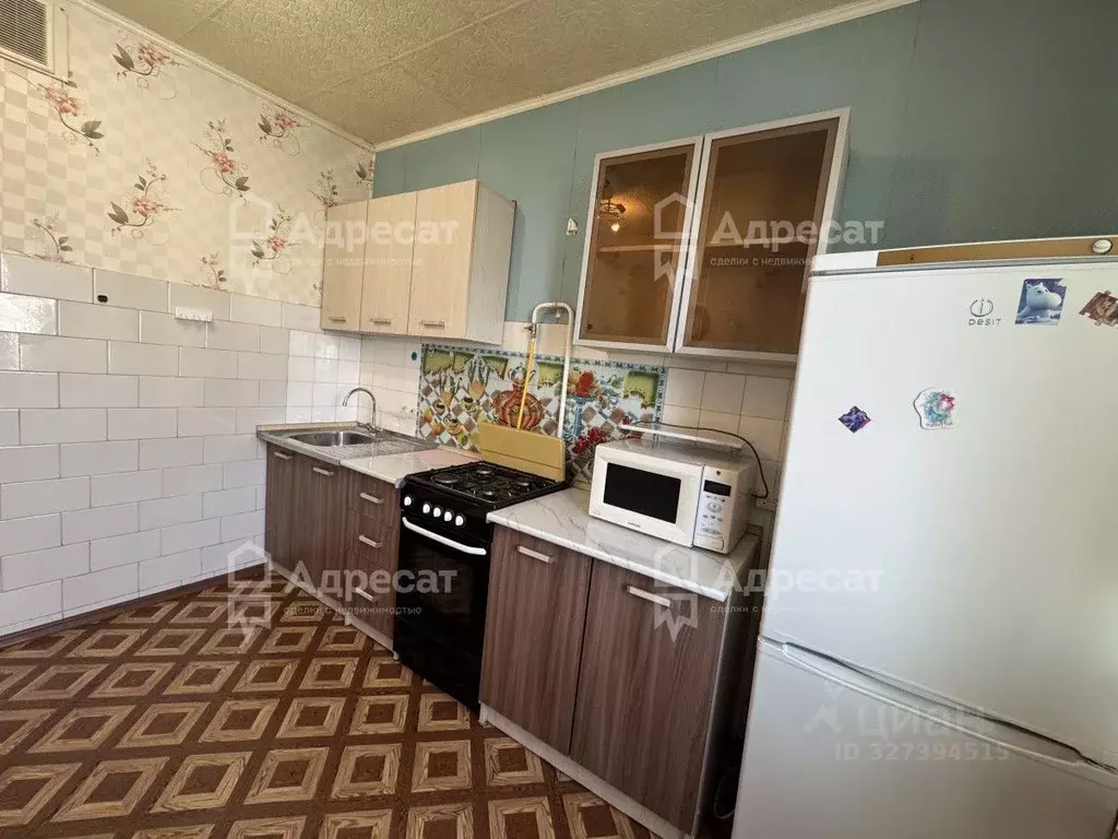 2-к кв. Волгоградская область, Волгоград ул. Елисеева, 17 (50.5 м) - Фото 2