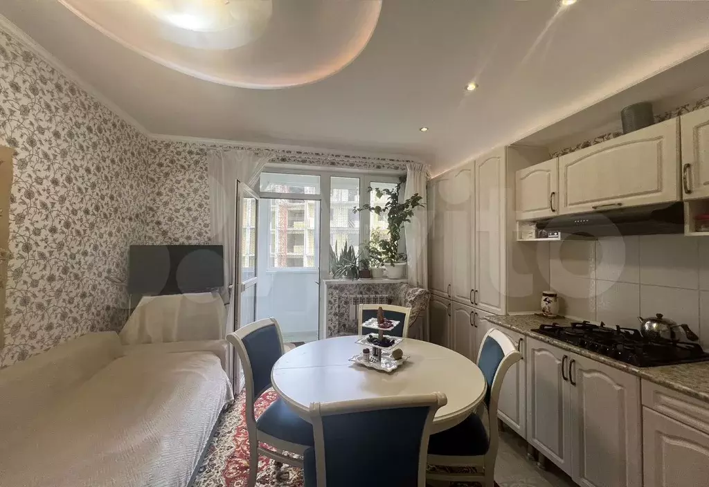 1-к. квартира, 45 м, 3/3 эт. - Фото 1