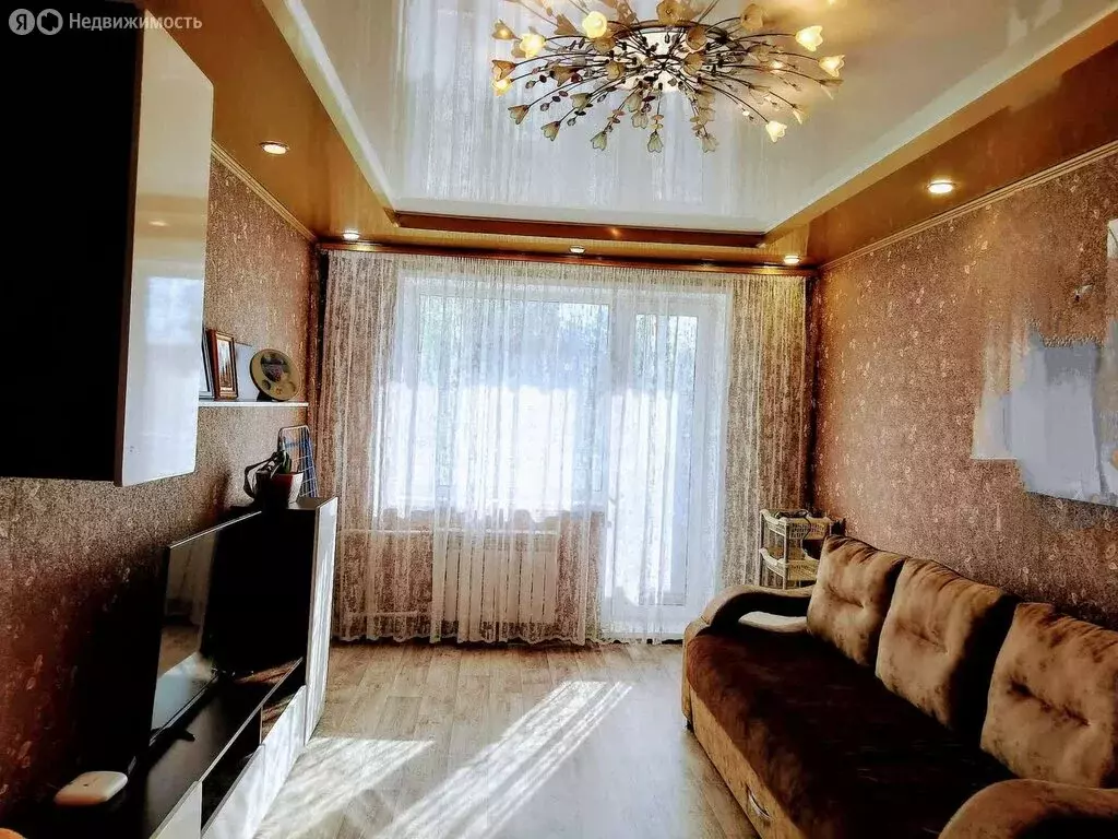 3-комнатная квартира: Усть-Абакан, Спортивная улица, 10 (61.7 м) - Фото 1