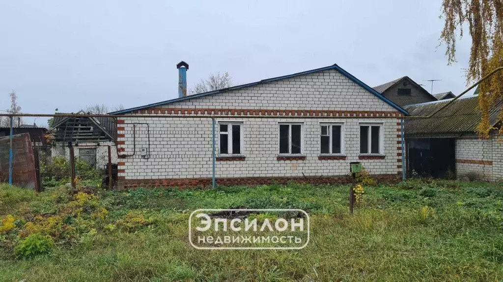 Дом в Курская область, Октябрьский район, Черницынский сельсовет, д. ... - Фото 1