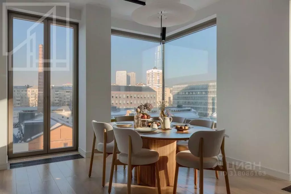 3-к кв. Москва ул. Костикова, 4к5 (127.0 м) - Фото 0