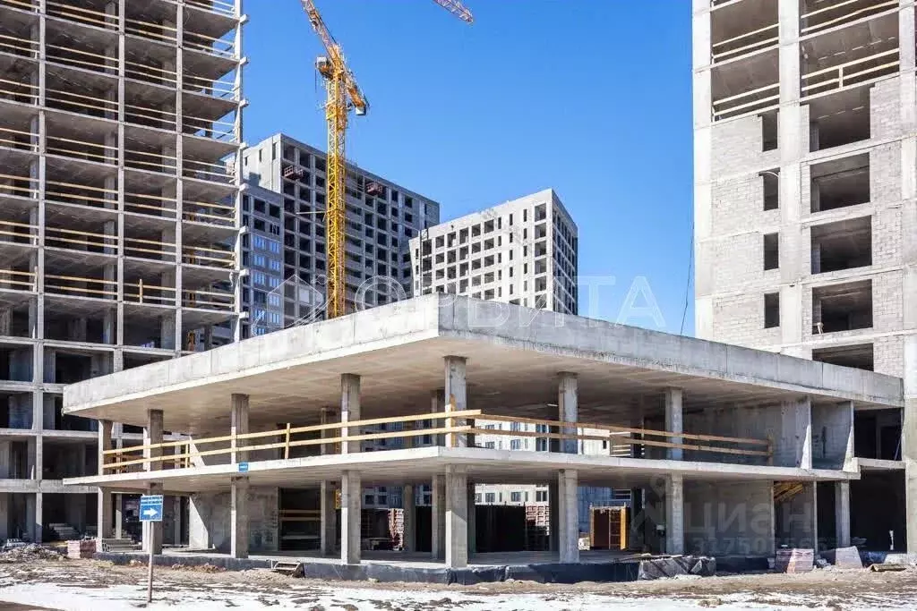 2-к кв. Тюменская область, Тюмень ул. Тимофея Кармацкого, 17 (77.5 м) - Фото 1