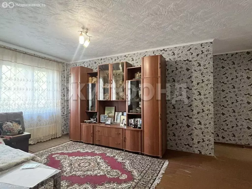 3-комнатная квартира: Новосибирск, улица Петухова, 42 (58.4 м) - Фото 0