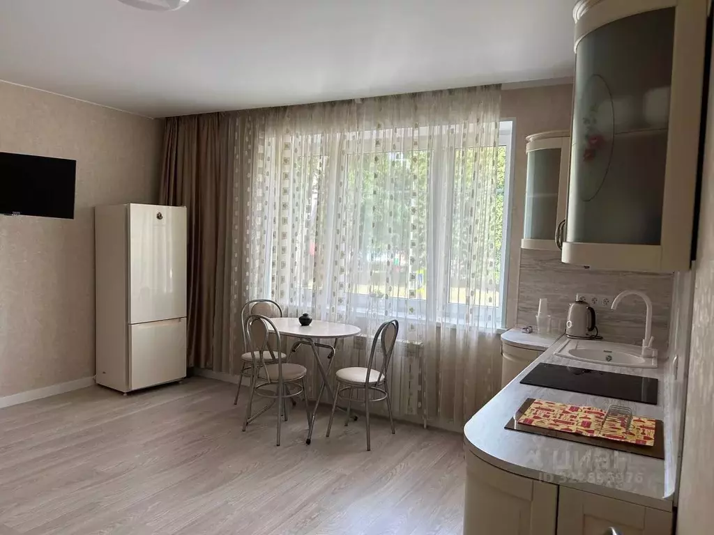 3-к кв. Псковская область, Псков ул. Плехановский Посад, 3/35 (100.0 ... - Фото 0