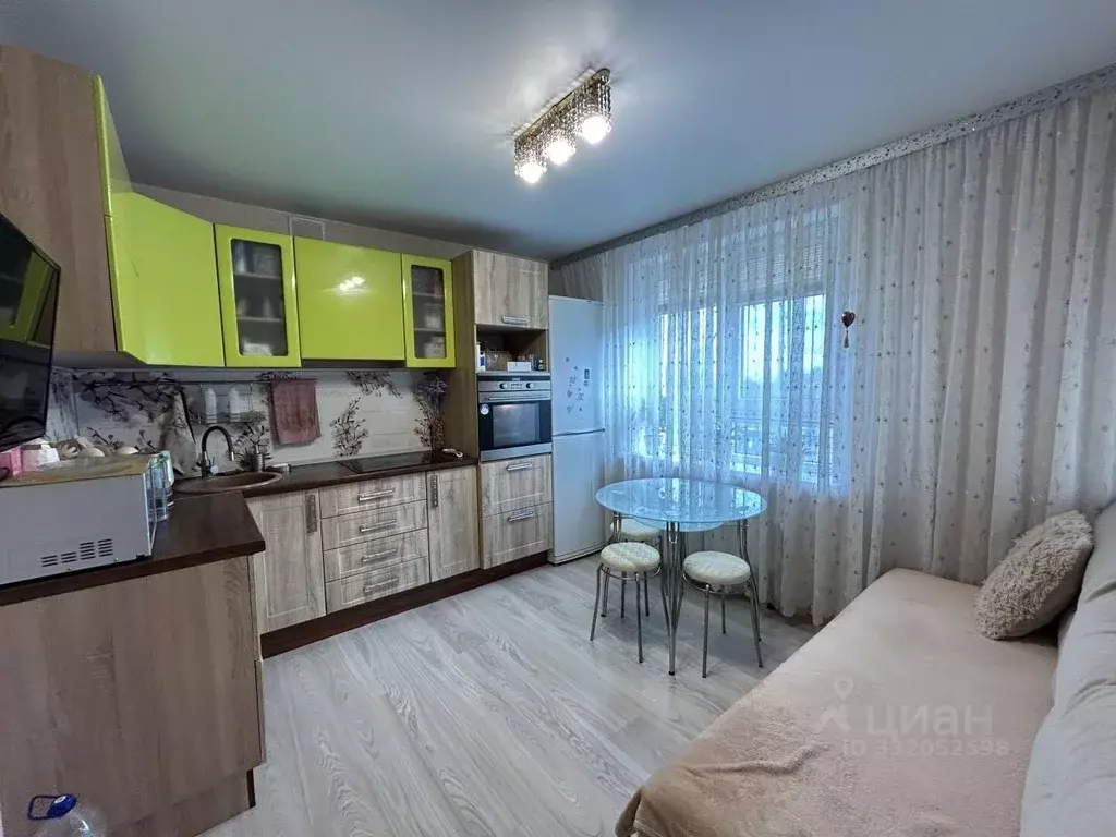 2-к кв. Башкортостан, Уфа ул. Воинов-Интернационалистов, 7 (42.8 м) - Фото 1