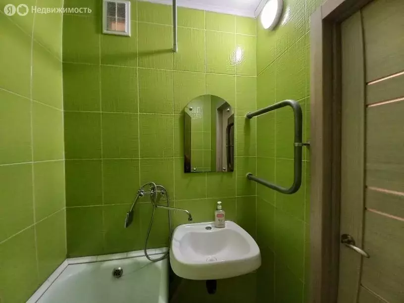 1-комнатная квартира: Псков, Петровская улица, 8 (33 м) - Фото 0