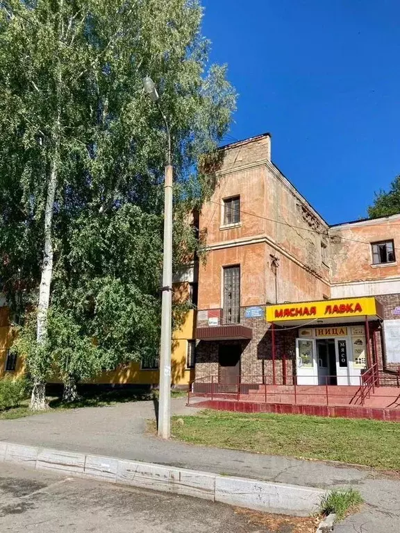 Помещение свободного назначения в Свердловская область, Кировград ул. ... - Фото 1