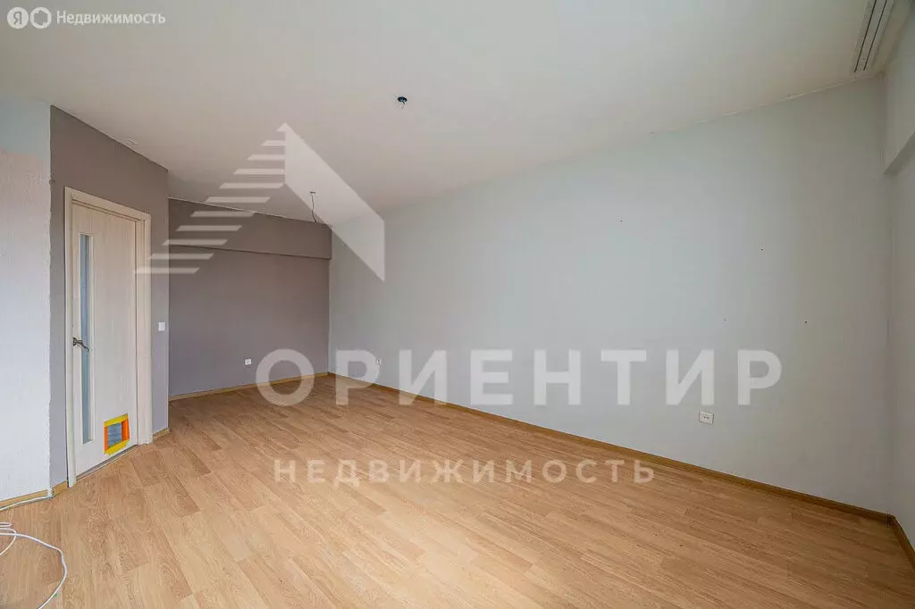 2-комнатная квартира: Екатеринбург, улица Краснолесья, 30 (80.3 м) - Фото 1