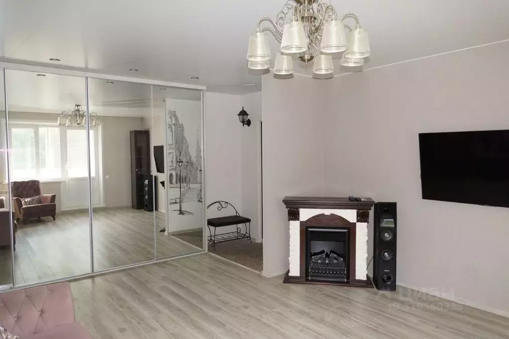 4-к кв. Красноярский край, Красноярск ул. Академгородок, 21 (82.4 м) - Фото 1