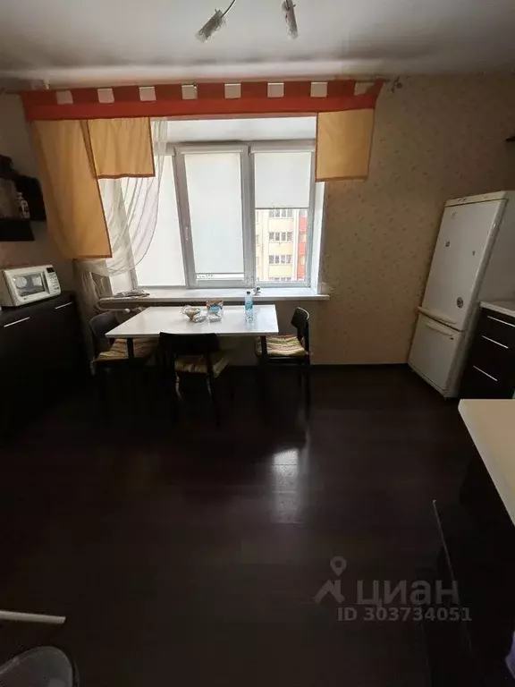 3-к кв. Удмуртия, Ижевск Школьная ул., 10 (93.0 м) - Фото 2